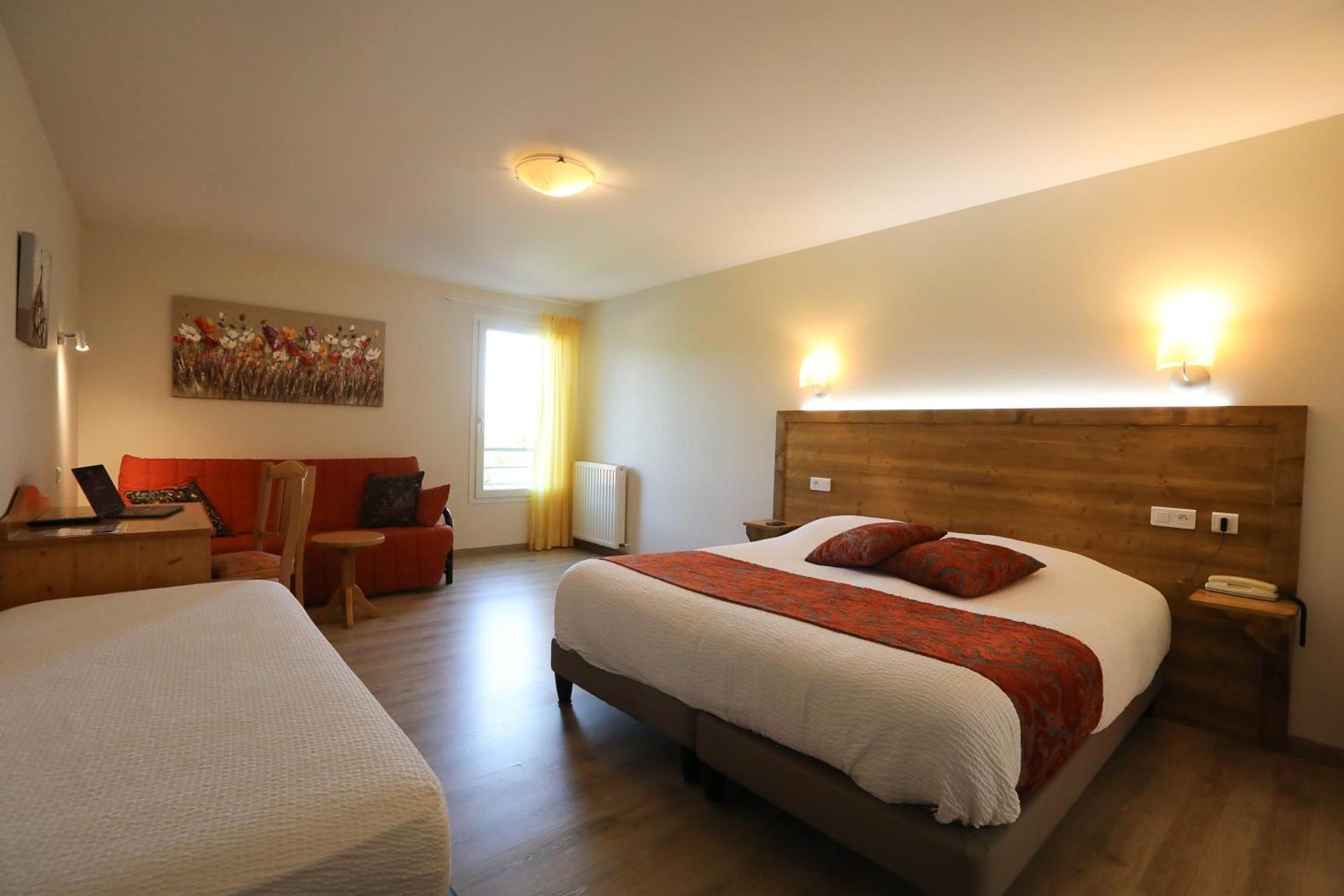 Logis Hotel Spa Restaurant Le Provence Lanarce Exterior photo