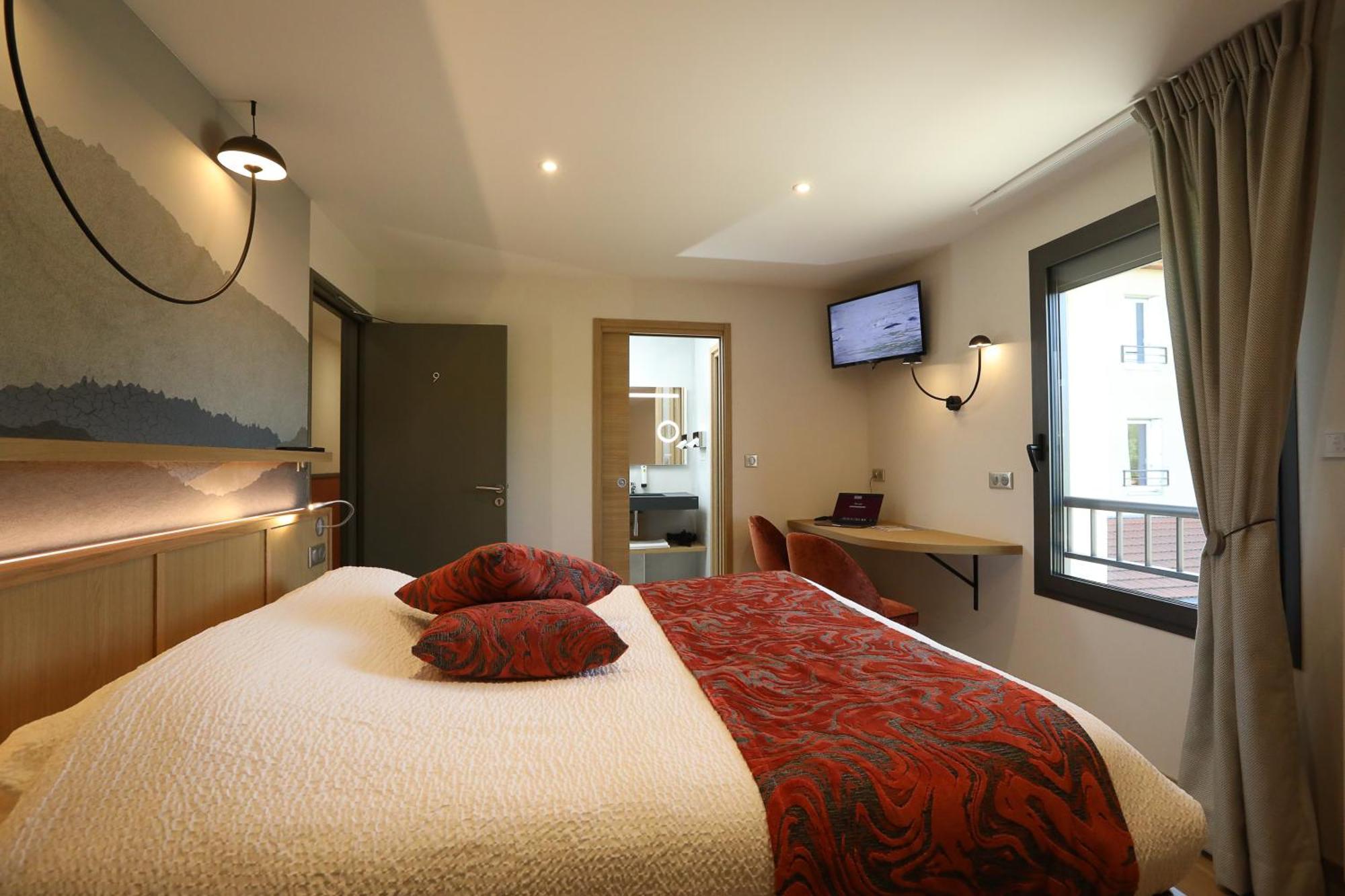 Logis Hotel Spa Restaurant Le Provence Lanarce Exterior photo