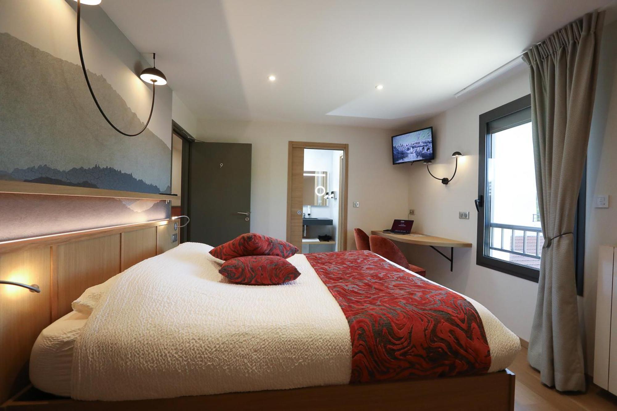 Logis Hotel Spa Restaurant Le Provence Lanarce Exterior photo