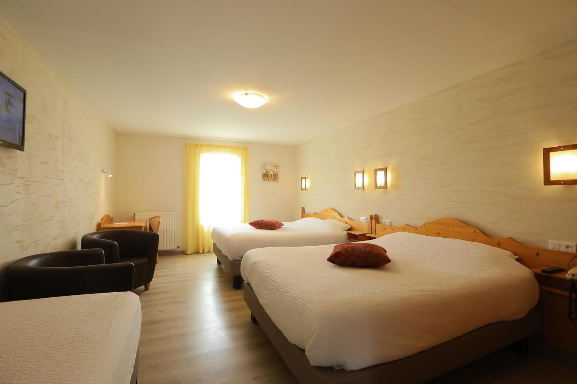 Logis Hotel Spa Restaurant Le Provence Lanarce Exterior photo