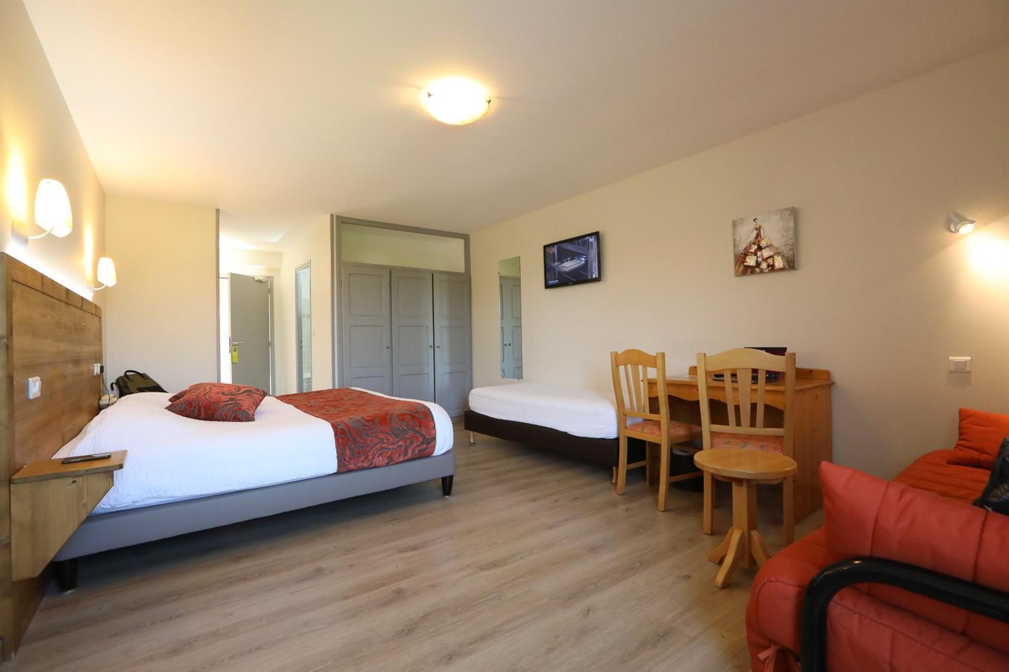 Logis Hotel Spa Restaurant Le Provence Lanarce Exterior photo
